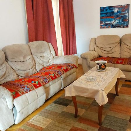 Jessy Lovely Apartment In Heliopolis Kairo Bagian luar foto